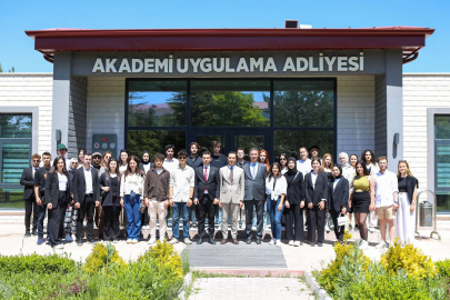 YAU HUKUK FAKÜLTESİ ÖĞRENCİLERİ ADALET AKADEMİSİ'Nİ ZİYARET ETTİ