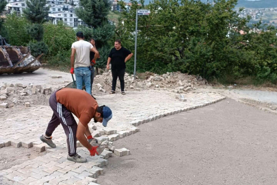 Kadıköy’de Kilit Parke Yol Onarım Çalışması Yapılıyor