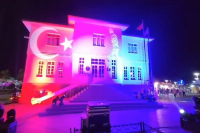 Yalova Gazi Mustafa Kemal Atatürk'e boyandı