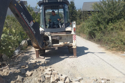 Yalova Kadıköy’de yol onarım ve çevre düzenleme çalışmaları devam ediyor