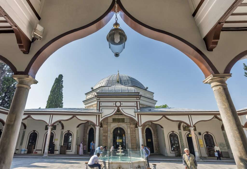 Emir Sultan Türbesi Camii Yalova Hayat