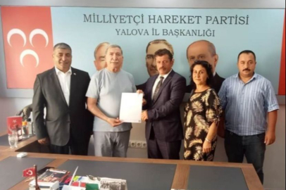 Yalova MHP İlçe Başkanı Murat Yılmaz Mazbatasını aldı