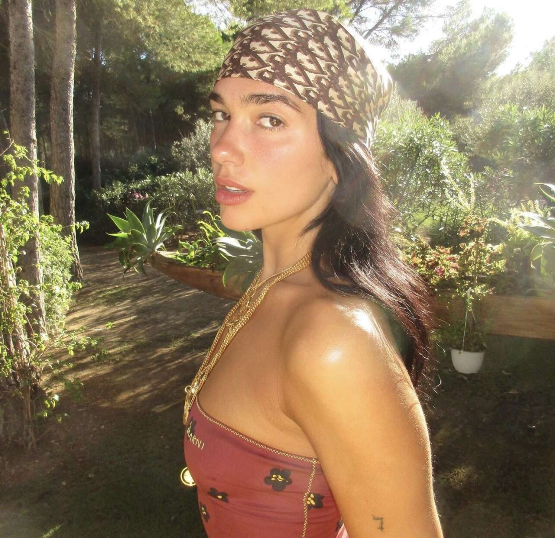 Dua Lipa Duş Yalova Haber