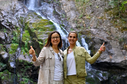 Adım Adım Yalova ekibi Yalova Valisi Hülya Kaya İle Teşvikiye'de ! Vali Hülya Kaya ve Gökşen Tutuk'un Teşvikiye Çıkarması