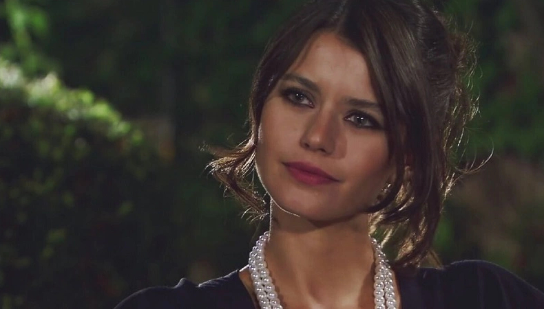 Beren Saat 1