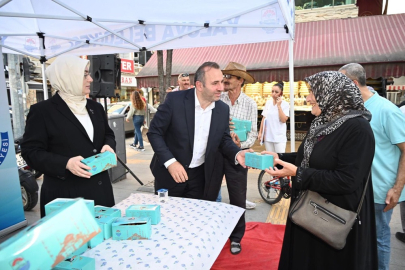 Yalova Belediye Başkanı MustafaTutuk, Mevlid Kandili’nde vatandaşlarla bir araya geldi