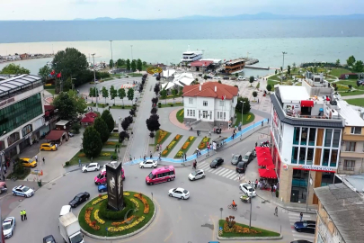 Yalova'da Esnaflar için maliyetine dükkan projesi hayata geçecek! Yalova Belediyesi ile Yalova Esnaf ve Sanatkarlar Odası, esnaf için el ele verecekler...