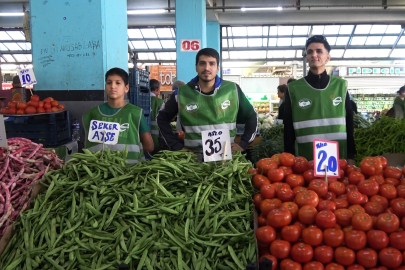 Yalovalı Pazarcılar serebral palsi farkındalığı için yeşil yelek giydi