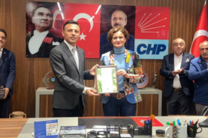 Eski CHP İl Başkanı Canan Kaftancıoğlu yeni il başkanı Özgür Çelik'e koltuğu devretti! Canan Kaftancıoğlu'ndan kongre sonrası ilk yorum! Kaftancıoğlu kongre sonrası ne dedi?