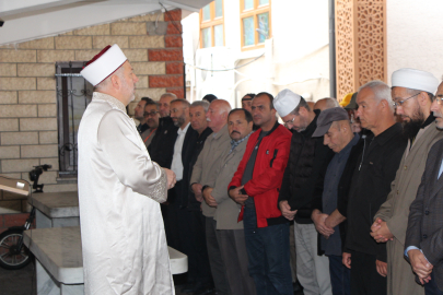 Yalova’da İsrail’in hain saldırısında hayatını kaybeden Gazze şehitleri için gıyabi cenaze namazı kılındı