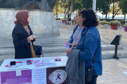 Yalova’da organ bağışı ve meme kanseri bilgilendirme standı kuruldu