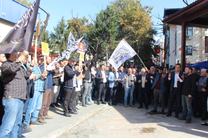 Yalova’da Cuma namazı çıkışı İsrail’e lanet yağdı