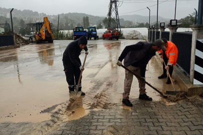 Yalova Kadıköy Belediyesi Fen İşleri Müdürlüğü Gün İçi Çalışmalarına Devam Ediyor