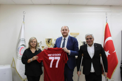 Ak Parti Yalova Milletvekili Büyükgümüş’ten engelli sporculara destek