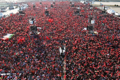 İstanbul’da büyük Filistin mitingi! Filistin için tek yürek! Miting alanı doldu taştı!