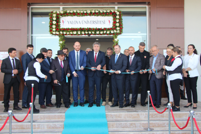 Yalova Üniversitesi'nde Mehmet Okul Konferans Salonu açıldı