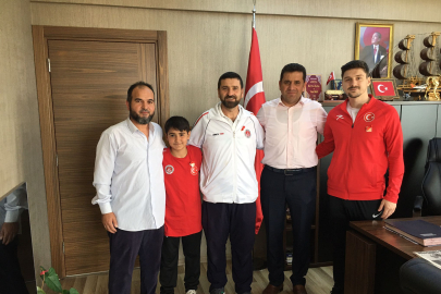 Taşköprü Belediye Başkanı İsmail Arslan’dan başarılı sporculara ödül