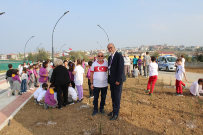 Yalova Kadıköy’de 100. Yıl Cumhuriyet Parkı İçin Fidan Dikimi Gerçekleştirildi