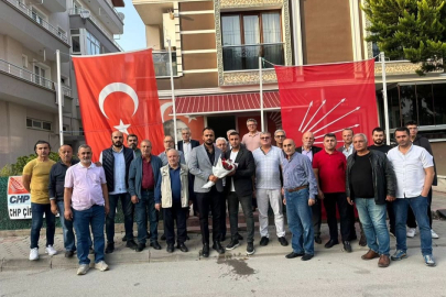 CHP Yalova Çiftlikköy İlçe Teşkilatı Alican Azersoy’u ağırladı