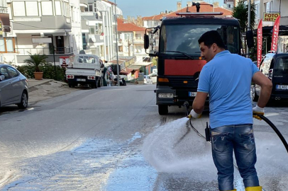 Yalova Çınarcık’ta Yağmur Sonrası İlçe Genelinde Yıkama Çalışması