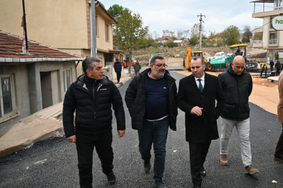 Yalova Belediye Başkanı Tutuk altyapı ve asfaltlama çalışmalarını yerinde inceledi