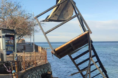 Yalova Esenköy’de Fırtına Sonrası Hasar Gören Merdivenlere Müdahale Edildi