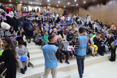 Yalova Belediyesi’nden özel bireylere illüzyon gösterisi