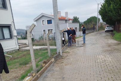 Yalova Kadıköy’de Parke, Bordür Onarım Çalışmaları Sürüyor