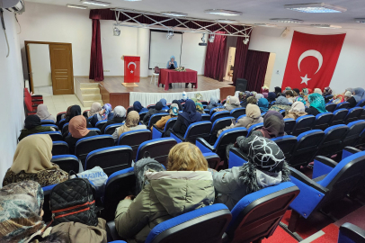 Yalova’da ‘Çocuğun eğitiminde ailenin rolü’ semineri düzenlendi