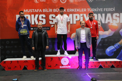 Yalova Belediyesporlu Bokser Yasin Aydın Samsun’da 3. oldu