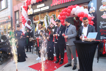 Mehmet Usta Döner Restoranı’nın açılışı düzenlenen törenle gerçekleştirildi