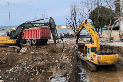 Yalova Esenköy Belediye Başkanı Temel cami çalışmasını inceledi