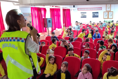 Yalova'da öğrenci ve ailelere güvenlik eğitimi verildi