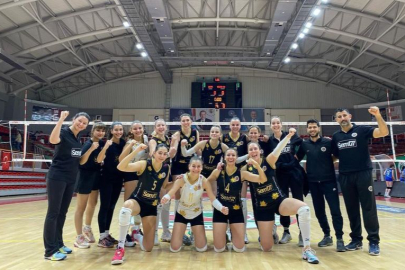 Semt 77 Voleybol deplasmanda galip