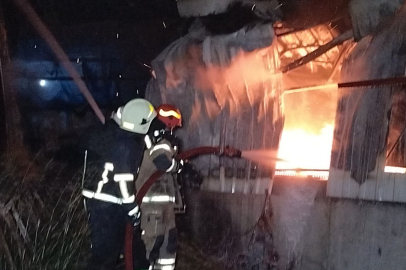 Yalova’da yalıtım malzemesi imalathanesinde yangın