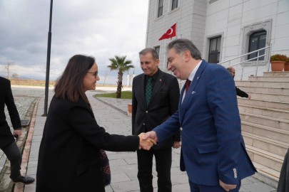 Vali Kaya Turizm Çalıştayı için Rektör Bahçekapılı’yı ziyaret etti