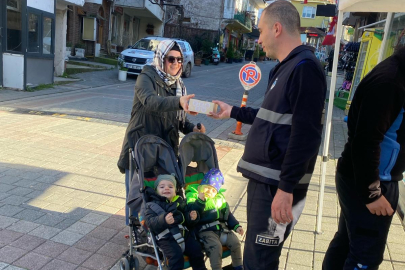 Termal’de vatandaşlara kandil simidi ikram edildi