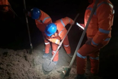 Erzincan’daki heyelanda son durum! 9 işçi hala bulunamadı