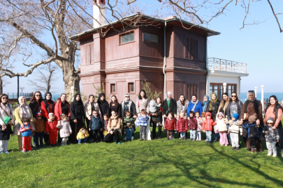 Yalova'da çocuklar Yürüyen Köşk’ü gezdiler