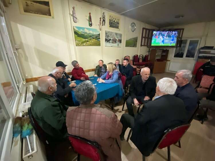 Cumhuriyet Halk Partisi’nden Altınova Belediye Başkan Adayı olan Yasemin Fazlaca,