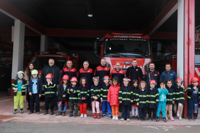 Yalova Çiftlikköy’de miniklere itfaiye eğitimi