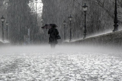 Meteoroloji duyurdu: Yurdun batısı sağanağa teslim olacak