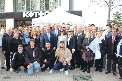 Muharrem İnce memleketinde Yalovalılarla kucaklaştı