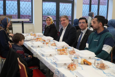 YAÜ'de geleneksel iftar buluşması gerçekleşti