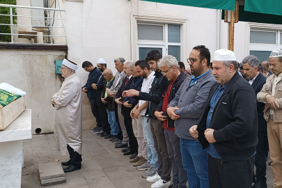 Din Hizmetleri Uzmanı Bayram Kaya'nın annesi toprağa verildi