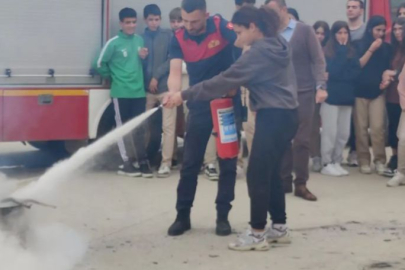 Armutlu’da öğrencilere yangın eğitimi verildi