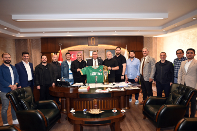 Yalova Belediye Başkanı Mehmet Gürel, “Semt77 Yalovaspor hepimizin ortak gururu”