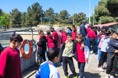 Çocuklar suyun doğadan musluğa uzanan yolculuğunu öğrendiler