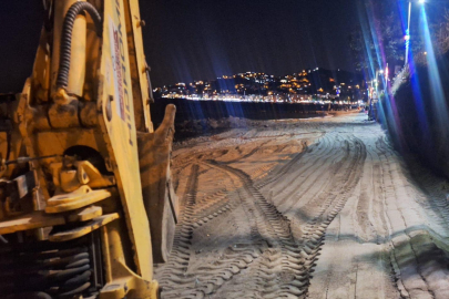 Esenköy Sahilinde yenileme çalışmaları hız kesmeden devam ediyor