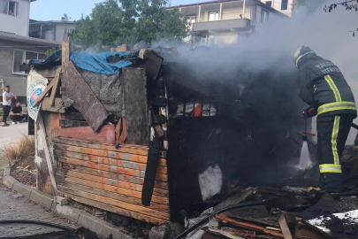 Yalova Seyrantepe Mahallesi'nde baraka yangını paniğe neden oldu